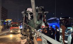 Yolcu otobüsü alt geçit duvarına çarptı: 11 yaralı