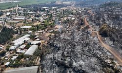 Antalya'da Aksu orman yangınının enerjisi düşürüldü