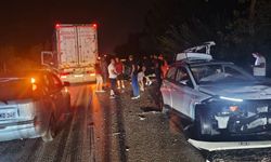 4 aracın karıştığı kazada ortalık savaş alanına döndü