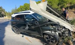 Otomobil bariyere çarptı: 1 yaralı