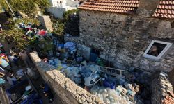 Datça’da çöp evden 5 ton atık çıkarıldı