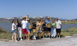 Turistler Bodrum’da mutfağa girdi: "Kendi topladıkları börülceyi sofrada yediler"