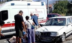 Fethiye’de üç caddenin kesiştiği kavşakta kaza: Motosiklet sürücüsü yaralandı