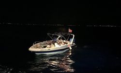 İzmir açıklarında 56 düzensiz göçmen yakalandı