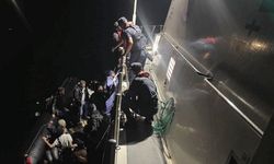 İzmir’de iki ayrı düzensiz göçmen olayı: 55 kişi yakalandı