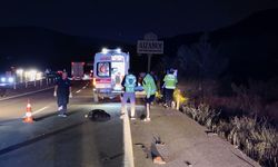 Otomobilin çarptığı motosikletin sürücüsü öldü