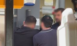 Babasını yol ortasında darbetti