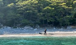 Antalya’da lastik botla denize açıldı, mahsur kaldı