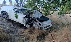 Tır ile otomobil çarpıştı: 5 yaralı