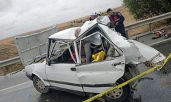 Tır otomobile arkadan çarptı: 2 ölü