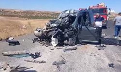 Kamyona çarpan araçta 4 Kişi hayatını kaybetti