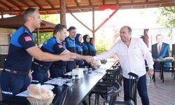 Başkan Akdenizli, zabıta ekipleriyle bir araya geldi