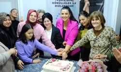 Ebru Şimşek'ten kanser hastası kadınlara anlamlı destek