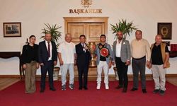 Şampiyon pehlivan Başkan Aras’ı ziyaret etti