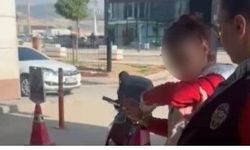 Kediye taşla vuran kadın yakalandı