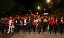 Kaş'ta Cumhuriyet coşkusu karada ve denizde yaşandı!