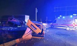 Adıyaman'da hafif ticari araç ile otomobil çarpıştı: 3'ü ağır 7 yaralı