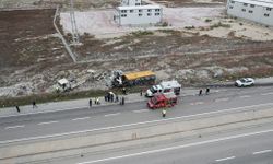 Tır, demir yüklü kamyona çarptı: 1 ölü, 1 yaralı