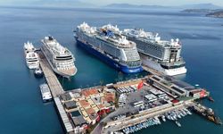 Kuşadası'na 4 kruvaziyerle 8 bin 767 turist geldi