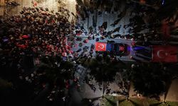 Muğla'da Cumhuriyet coşkusu sokaklara taştı! Binlerce kişi fener alayında buluştu