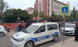 Okulda dedikodu kavgası: Kız öğrenci arkadaşını yaraladı