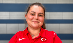 Öznur Cüre Girdi kimdir? Paris 2024 altın madalyalı para okçu