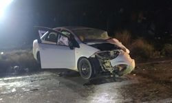 İKİ OTOMOBİL ÇARPIŞTI: 1 ÖLÜ, 3 YARALI