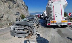 Tır ile pikap çarpıştı: 1 ölü, 2 yaralı