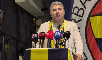 Hakan Safi: "Fenerbahçe camiası eskiden yana, eskiyle yaşamayı seviyor"