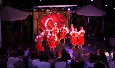 Rus Otrada’dan “Kalinka’dan Uzun İnce Bir Yola” muhteşem konser