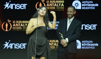 Antalya'da yıldızlar kırmızı halıda buluştu! 63. Altın Portakal başladı