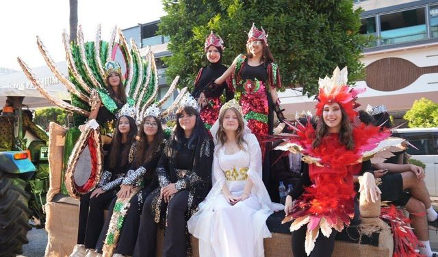 ‘Kervan’ temasıyla başlayan festival 3 gün sürecek