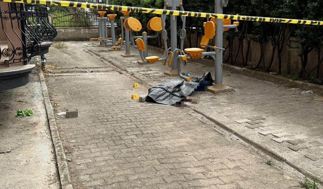 Cam silerken 4. kattan düşen adam hayatını kaybetti