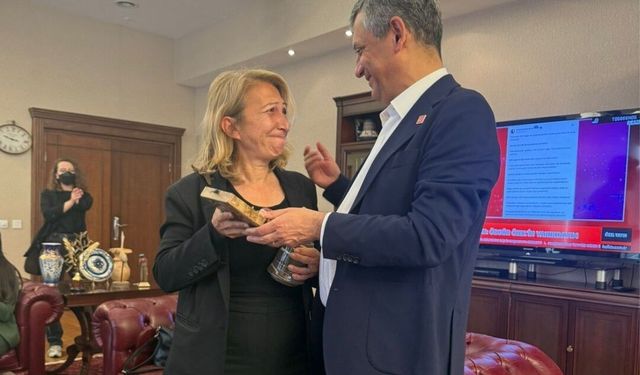 Özel’in genel başkanlık mührü Muğla’ya emanet edildi