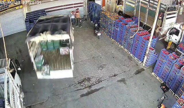 Kamyonetin çarptığı kişi yaralandı