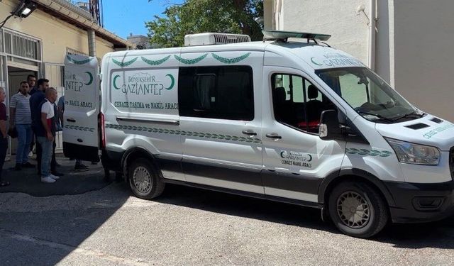 Otomobilin çarptığı 6 yaşındaki çocuk hayatını kaybetti