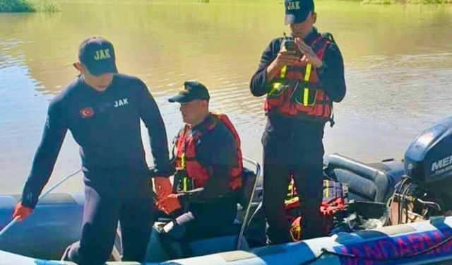 Nehir'de kaybolan şahsın cansız bedeni, 2.5 km uzakta bulundu