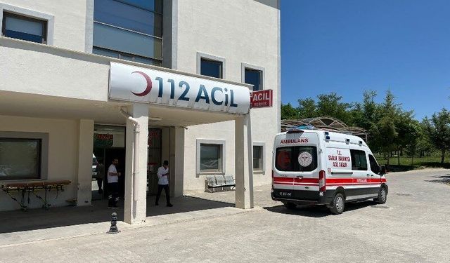 Otomobil şarampole yuvarlandı: 2 yaralı