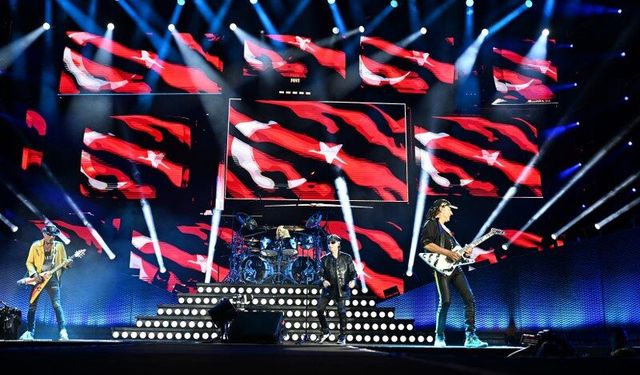 SCORPIONS 33 YIL SONRA İSTANBUL’DA  AYNI STADYUMDA TARİHİ YENİDEN YAZDI