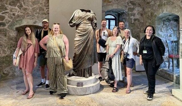 İngiliz seyahat yazarlarına Marmaris tanıtıldı