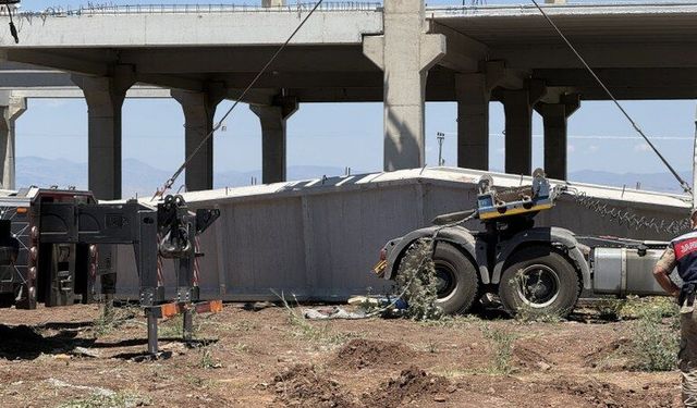 Beton blok altında kalan ikinci işçi, 3 günlük yaşam mücadelesini kaybetti