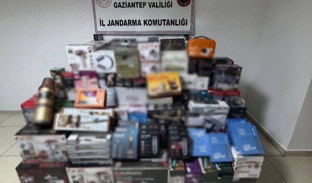2 milyon TL değerinde kaçak eşya ele geçirildi: 2 gözaltı