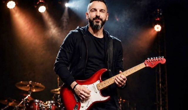 Magazin kulisleri bu soruyla çalkalanıyor: "Kim bu mavi gözlü?"