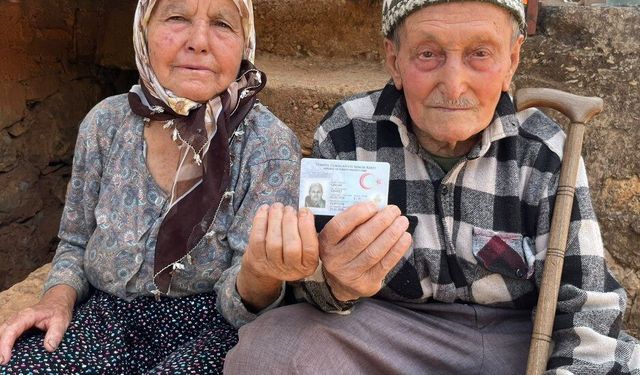 Sağlıklı ve uzun yaşamının sırrını, doğal beslenme ve huzurlu aile