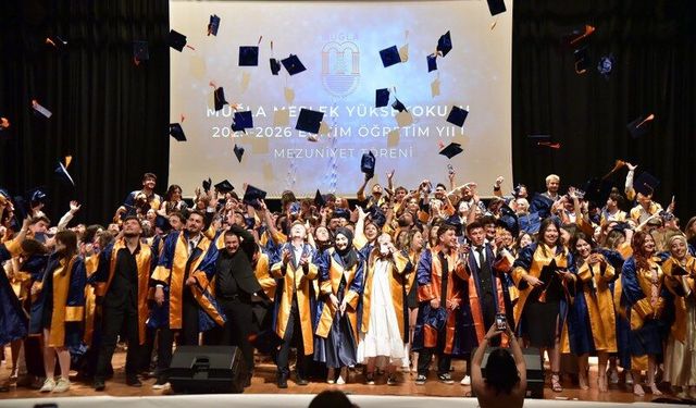 Muğla MYO’da mezuniyet sevinci