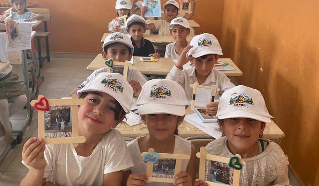 Çamelili öğrenciler karne sevincini Şırnak'taki yaşıtlarıyla birlikte yaşadı