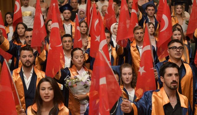 Spor Bilimleri Fakültesi mezunlarına eğlenceli ve coşkulu uğurlama
