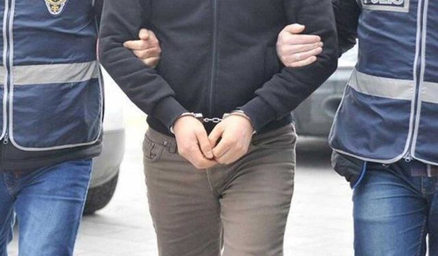 Namaz kılan cemaatin eşyalarını çalan şahsı polis yakaladı