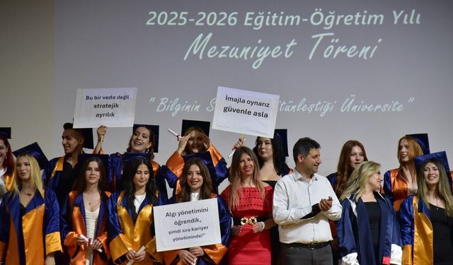 Ula Ali Koçman MYO’da mezuniyet coşkusu