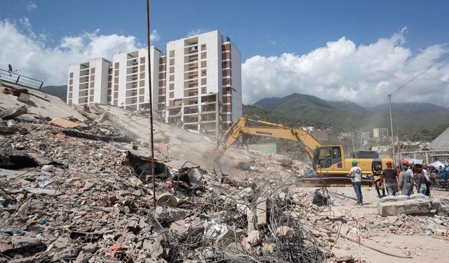 Venezuela'da can kaybı bin 719'a yükseldi